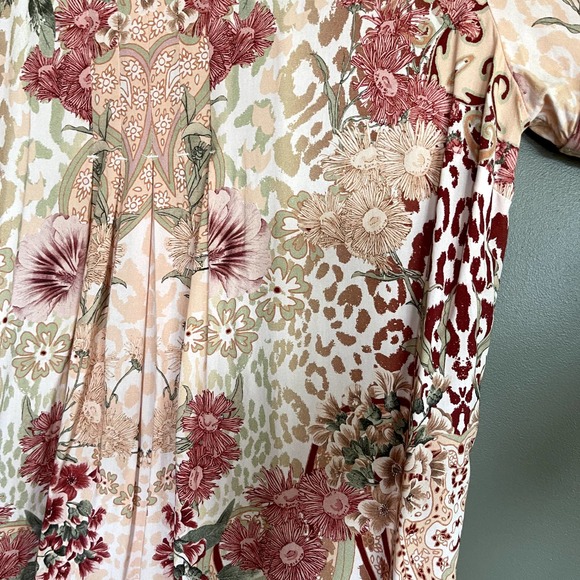 Soft Surroundings Cusabo Top Leopard and Floral Print Size Medium Cream Pink - Picture 12 of 16